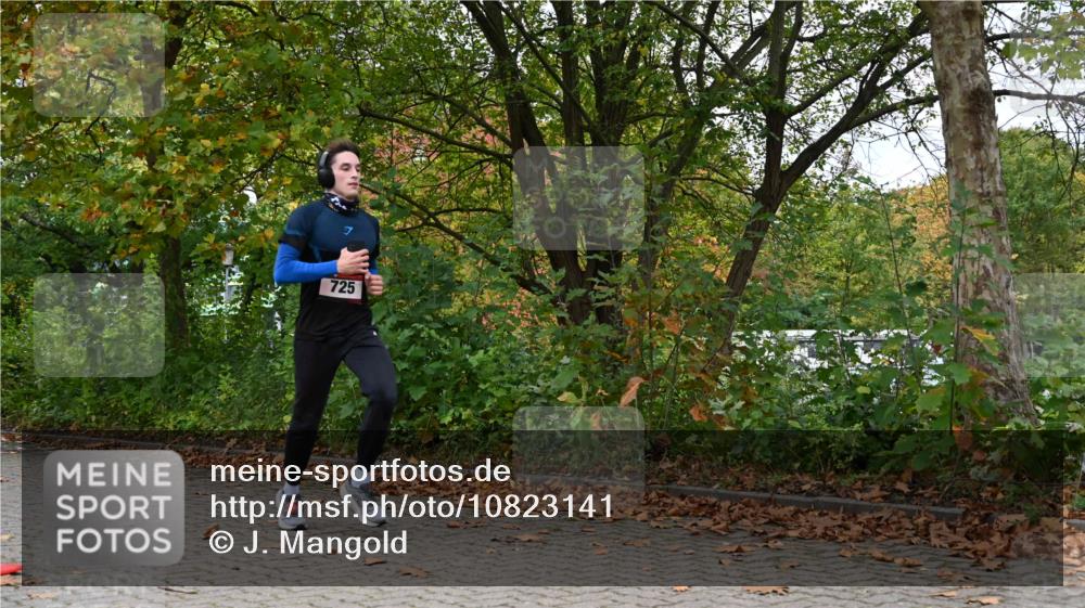 11.10.2026 - Bramfelder Halbmarathon 2026 J. Mangold http://msf.ph/oto/10823141 11.10.2026 10:28:00 Laufen 368, 521, 526, 637, 725, 735 meine-sportfotos.de