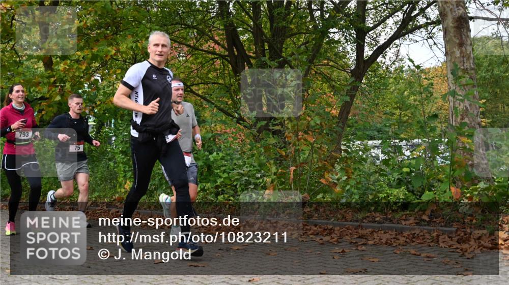 11.10.2026 - Bramfelder Halbmarathon 2026 J. Mangold http://msf.ph/oto/10823211 11.10.2026 10:30:03 Laufen 3, 25, 75, 80, 376, 580, 734, 793 meine-sportfotos.de