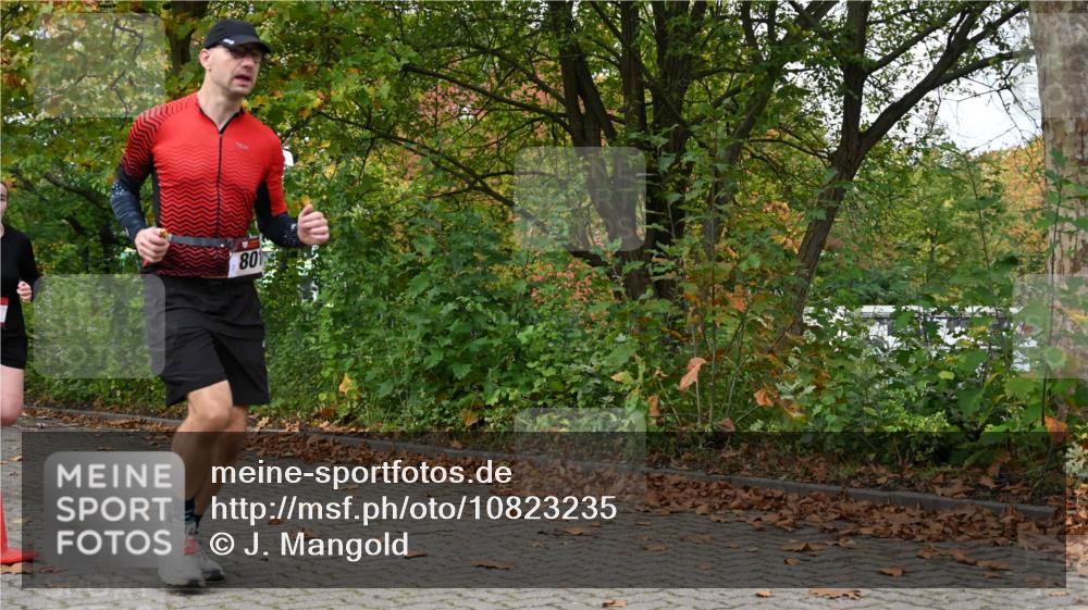 11.10.2026 - Bramfelder Halbmarathon 2026 J. Mangold http://msf.ph/oto/10823235 11.10.2026 10:30:37 Laufen 110, 270, 360, 801, 817 meine-sportfotos.de