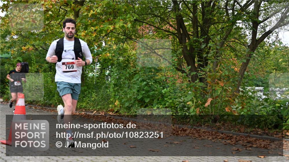11.10.2026 - Bramfelder Halbmarathon 2026 J. Mangold http://msf.ph/oto/10823251 11.10.2026 10:30:59 Laufen 121, 769 meine-sportfotos.de