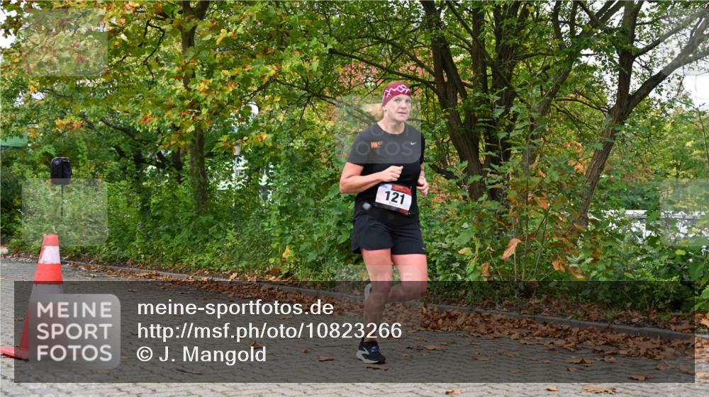 11.10.2026 - Bramfelder Halbmarathon 2026 J. Mangold http://msf.ph/oto/10823266 11.10.2026 10:31:01 Laufen 121, 769 meine-sportfotos.de