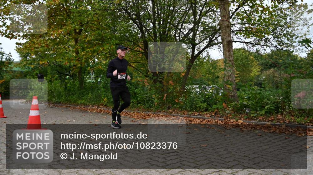 11.10.2026 - Bramfelder Halbmarathon 2026 J. Mangold http://msf.ph/oto/10823376 11.10.2026 10:32:01 Laufen 259, 432, 714, 738 meine-sportfotos.de