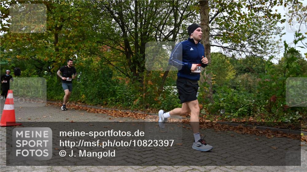 11.10.2026 - Bramfelder Halbmarathon 2026 J. Mangold http://msf.ph/oto/10823397 11.10.2026 10:32:13 Laufen 254 meine-sportfotos.de
