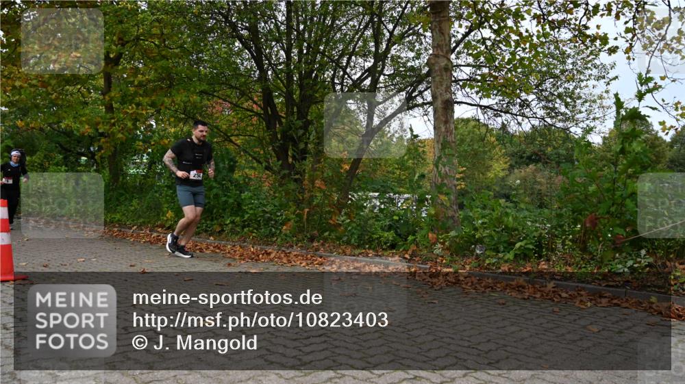 11.10.2026 - Bramfelder Halbmarathon 2026 J. Mangold http://msf.ph/oto/10823403 11.10.2026 10:32:14 Laufen 79, 254 meine-sportfotos.de