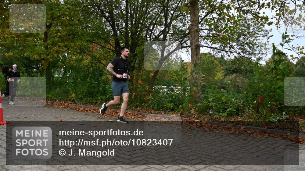 11.10.2026 - Bramfelder Halbmarathon 2026 J. Mangold http://msf.ph/oto/10823407 11.10.2026 10:32:15 Laufen 79, 254, 362 meine-sportfotos.de