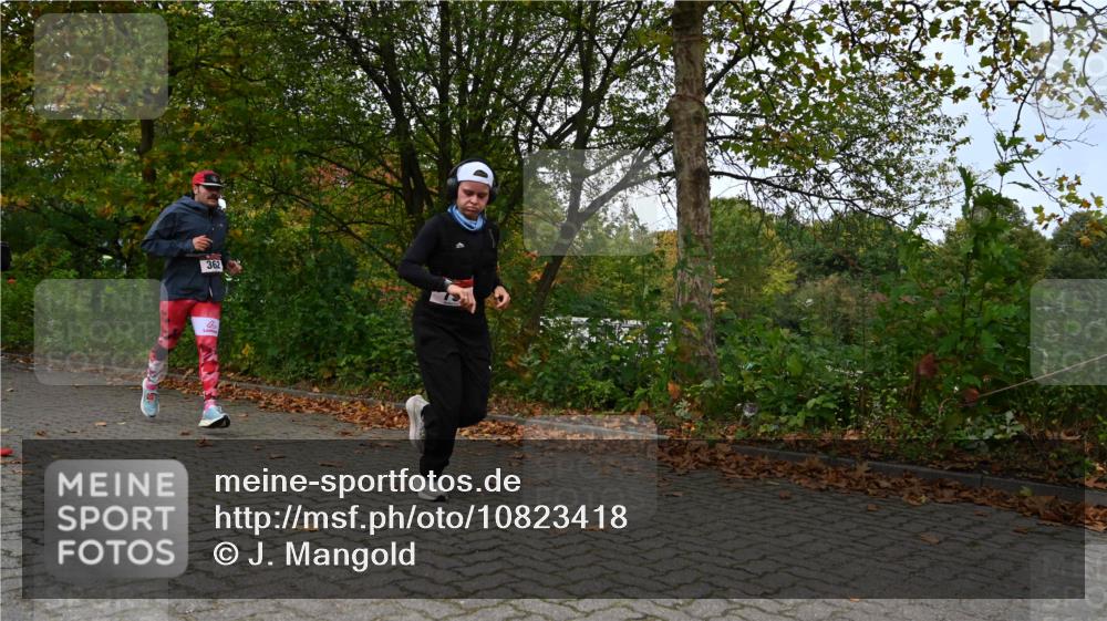 11.10.2026 - Bramfelder Halbmarathon 2026 J. Mangold http://msf.ph/oto/10823418 11.10.2026 10:32:17 Laufen 79, 227, 254, 362 meine-sportfotos.de