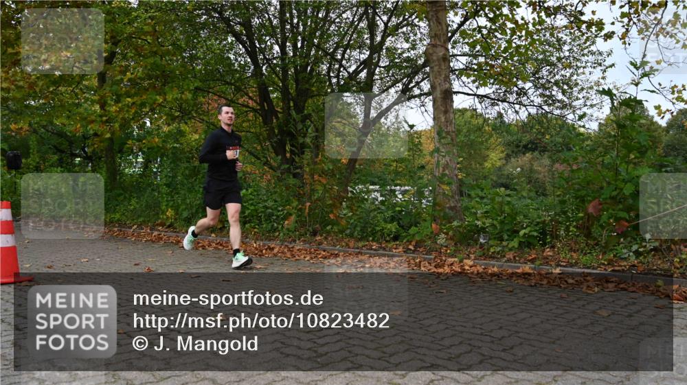 11.10.2026 - Bramfelder Halbmarathon 2026 J. Mangold http://msf.ph/oto/10823482 11.10.2026 10:33:00 Laufen 253 meine-sportfotos.de