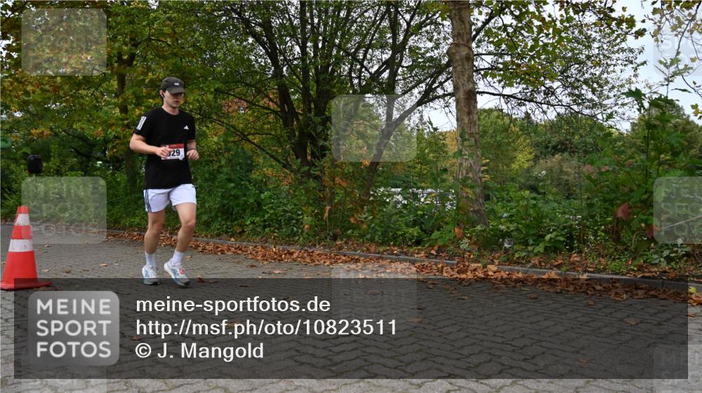11.10.2026 - Bramfelder Halbmarathon 2026 J. Mangold http://msf.ph/oto/10823511 11.10.2026 10:33:08 Laufen 253, 300, 329, 463 meine-sportfotos.de