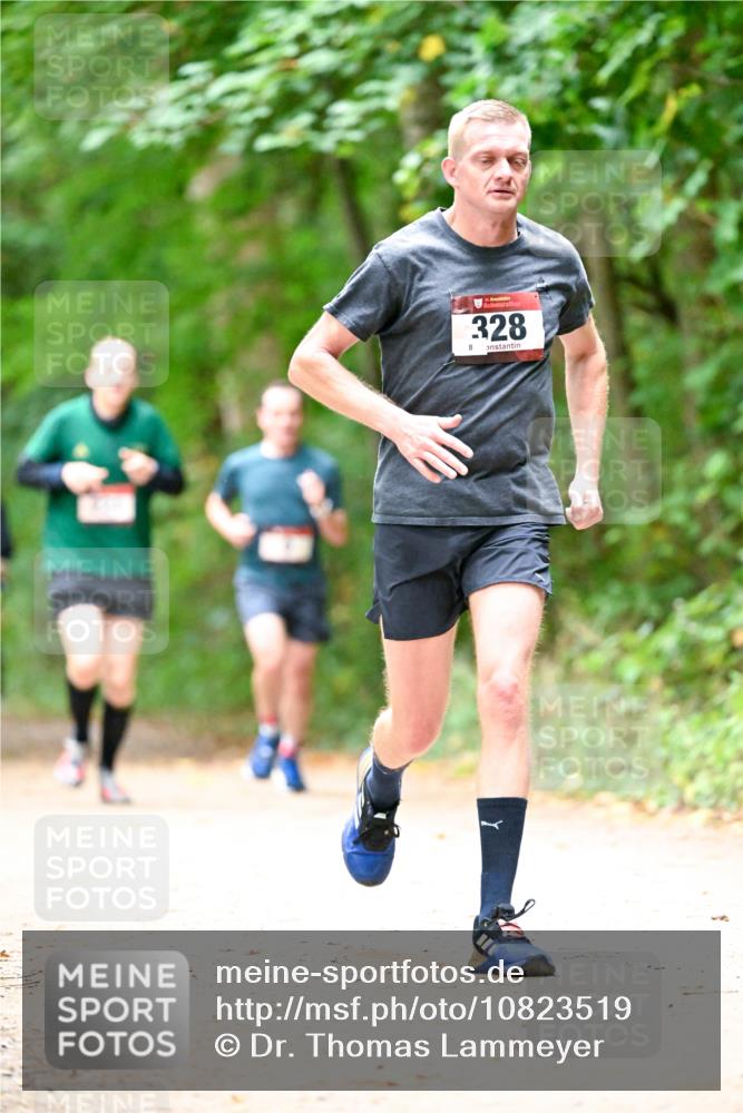 11.10.2026 - Bramfelder Halbmarathon 2026 Dr. Thomas Lammeyer http://msf.ph/oto/10823519 11.10.2026 10:38:41 Laufen 328, 8 meine-sportfotos.de