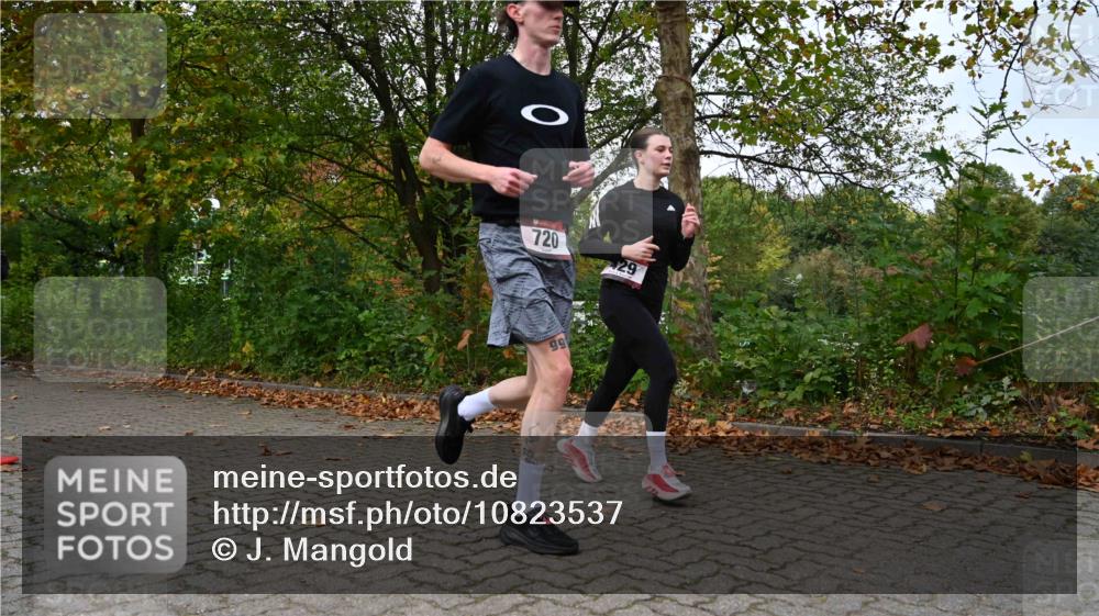 11.10.2026 - Bramfelder Halbmarathon 2026 J. Mangold http://msf.ph/oto/10823537 11.10.2026 10:33:15 Laufen 34, 329, 429, 452, 605, 720 meine-sportfotos.de