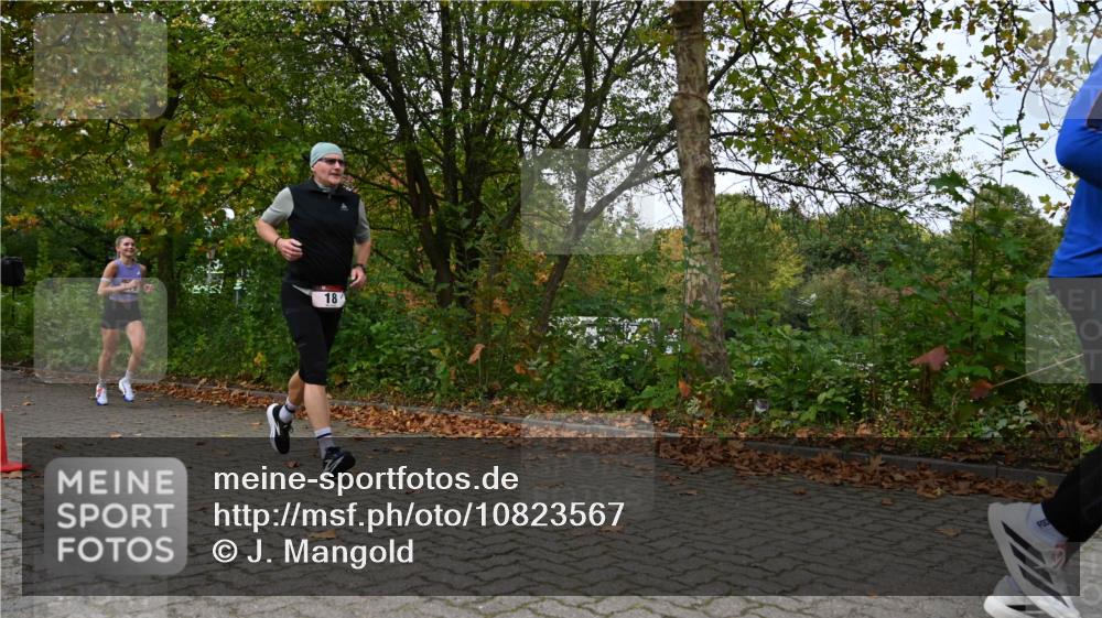 11.10.2026 - Bramfelder Halbmarathon 2026 J. Mangold http://msf.ph/oto/10823567 11.10.2026 10:33:20 Laufen 18, 34, 114, 214, 429, 452, 479, 567, 605, 720 meine-sportfotos.de