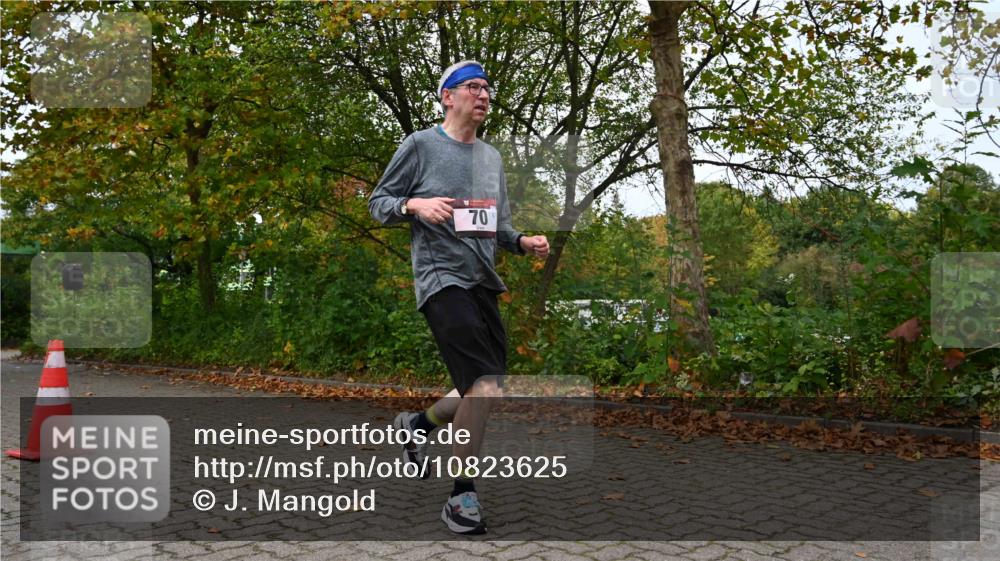 11.10.2026 - Bramfelder Halbmarathon 2026 J. Mangold http://msf.ph/oto/10823625 11.10.2026 10:33:36 Laufen 70, 195 meine-sportfotos.de