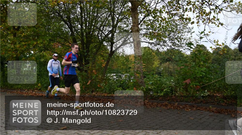 11.10.2026 - Bramfelder Halbmarathon 2026 J. Mangold http://msf.ph/oto/10823729 11.10.2026 10:34:26 Laufen 44, 303, 356, 439, 444, 780, 822 meine-sportfotos.de