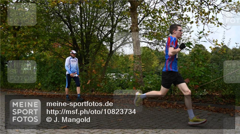 11.10.2026 - Bramfelder Halbmarathon 2026 J. Mangold http://msf.ph/oto/10823734 11.10.2026 10:34:26 Laufen 44, 303, 356, 439, 444, 780, 822 meine-sportfotos.de