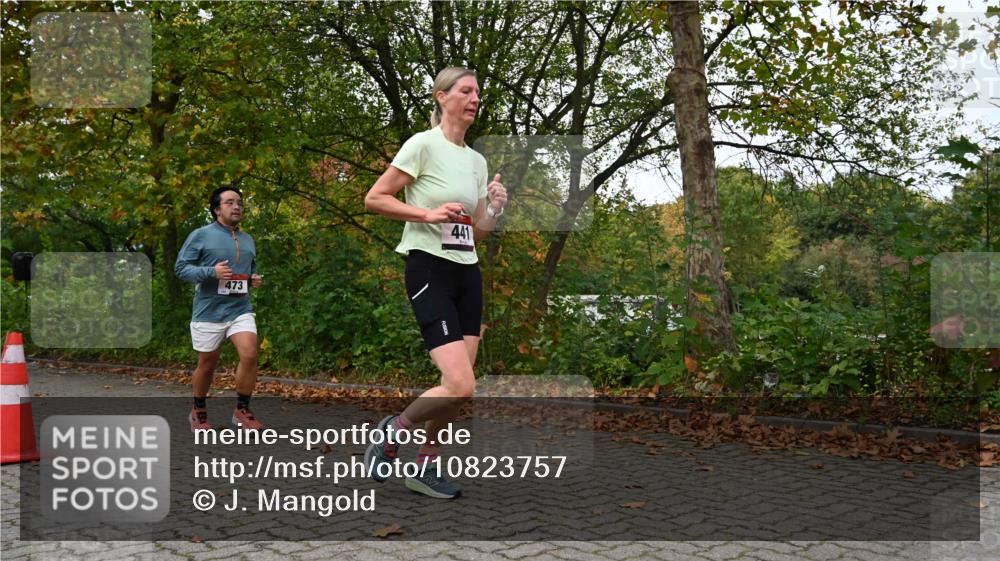 11.10.2026 - Bramfelder Halbmarathon 2026 J. Mangold http://msf.ph/oto/10823757 11.10.2026 10:34:58 Laufen 441, 473 meine-sportfotos.de
