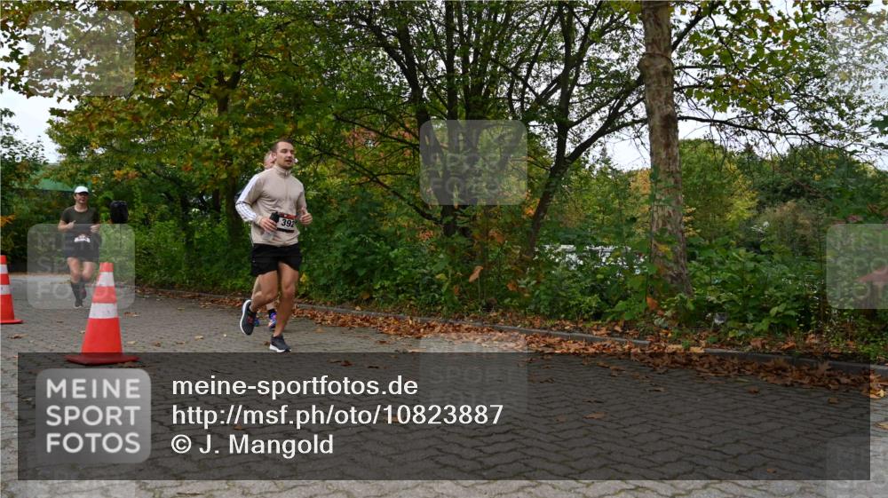 11.10.2026 - Bramfelder Halbmarathon 2026 J. Mangold http://msf.ph/oto/10823887 11.10.2026 10:36:36 Laufen 371, 392, 560 meine-sportfotos.de