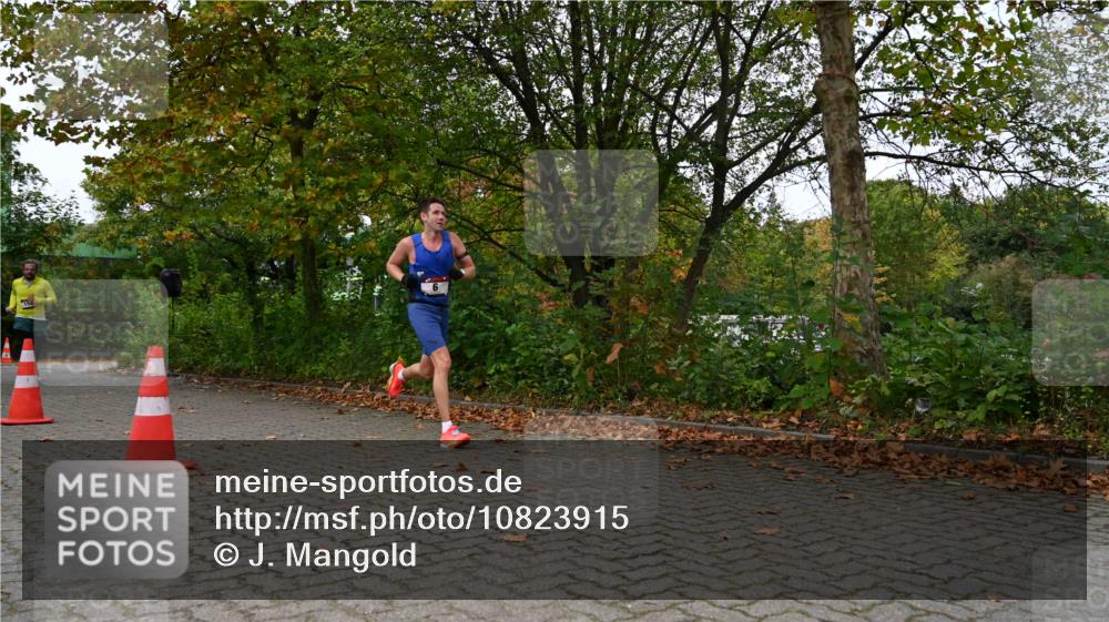 11.10.2026 - Bramfelder Halbmarathon 2026 J. Mangold http://msf.ph/oto/10823915 11.10.2026 10:36:43 Laufen 6, 371, 392, 560 meine-sportfotos.de
