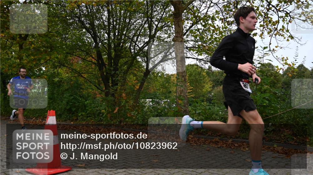 11.10.2026 - Bramfelder Halbmarathon 2026 J. Mangold http://msf.ph/oto/10823962 11.10.2026 10:37:36 Laufen 191, 363, 607 meine-sportfotos.de