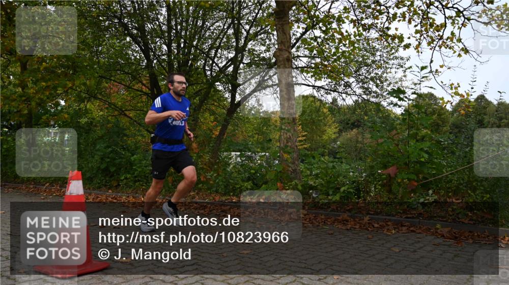 11.10.2026 - Bramfelder Halbmarathon 2026 J. Mangold http://msf.ph/oto/10823966 11.10.2026 10:37:37 Laufen 191, 363, 607 meine-sportfotos.de