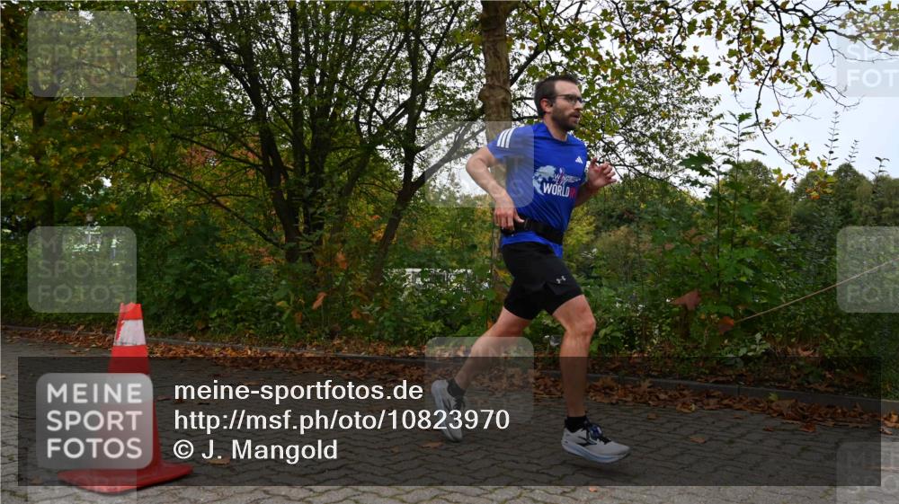 11.10.2026 - Bramfelder Halbmarathon 2026 J. Mangold http://msf.ph/oto/10823970 11.10.2026 10:37:38 Laufen 191, 278, 363, 607 meine-sportfotos.de