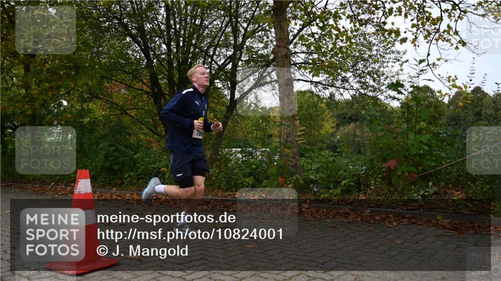 11.10.2026 - Bramfelder Halbmarathon 2026 J. Mangold http://msf.ph/oto/10824001 11.10.2026 10:38:24 Laufen 228, 799 meine-sportfotos.de