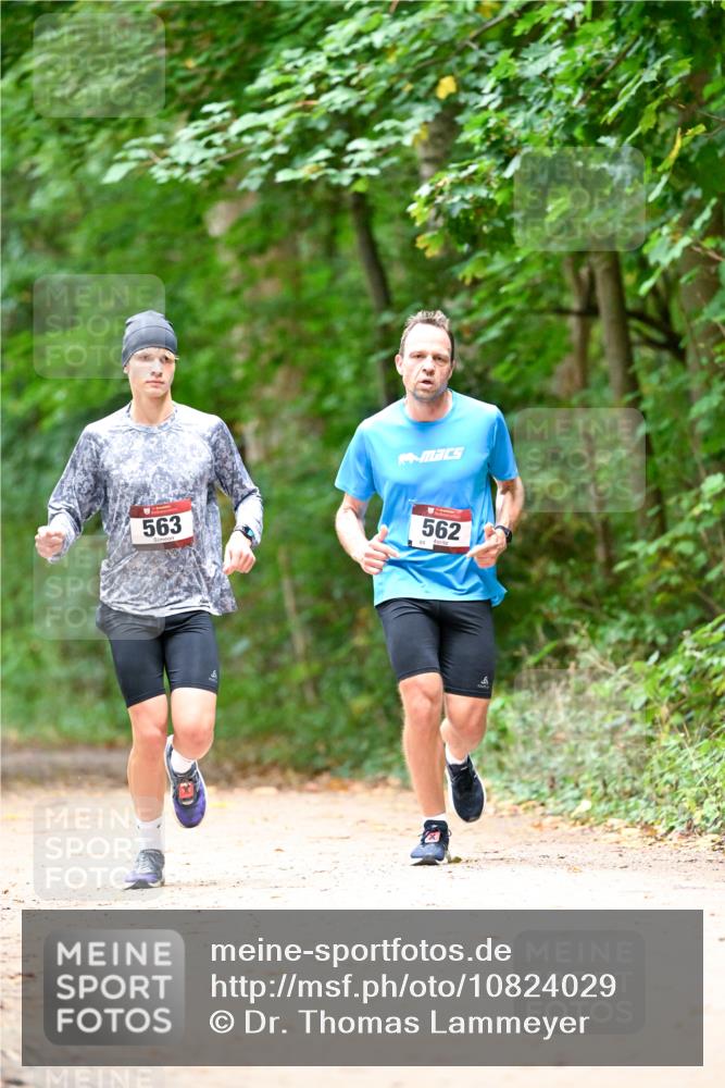 11.10.2026 - Bramfelder Halbmarathon 2026 Dr. Thomas Lammeyer http://msf.ph/oto/10824029 11.10.2026 10:40:06 Laufen 563, 562 meine-sportfotos.de