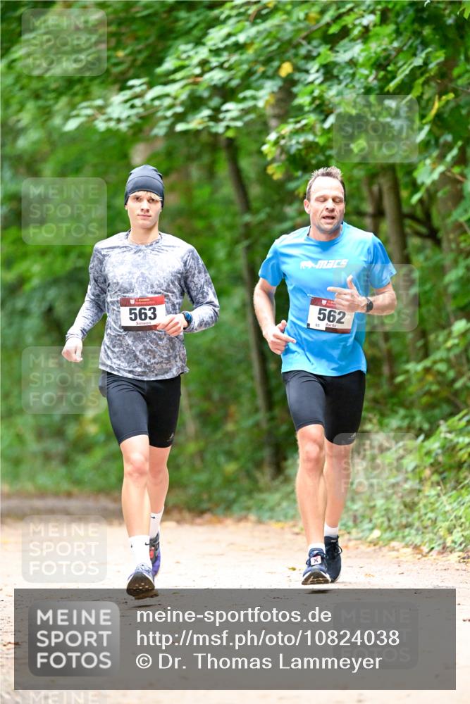 11.10.2026 - Bramfelder Halbmarathon 2026 Dr. Thomas Lammeyer http://msf.ph/oto/10824038 11.10.2026 10:40:06 Laufen 563, 562, 65 meine-sportfotos.de
