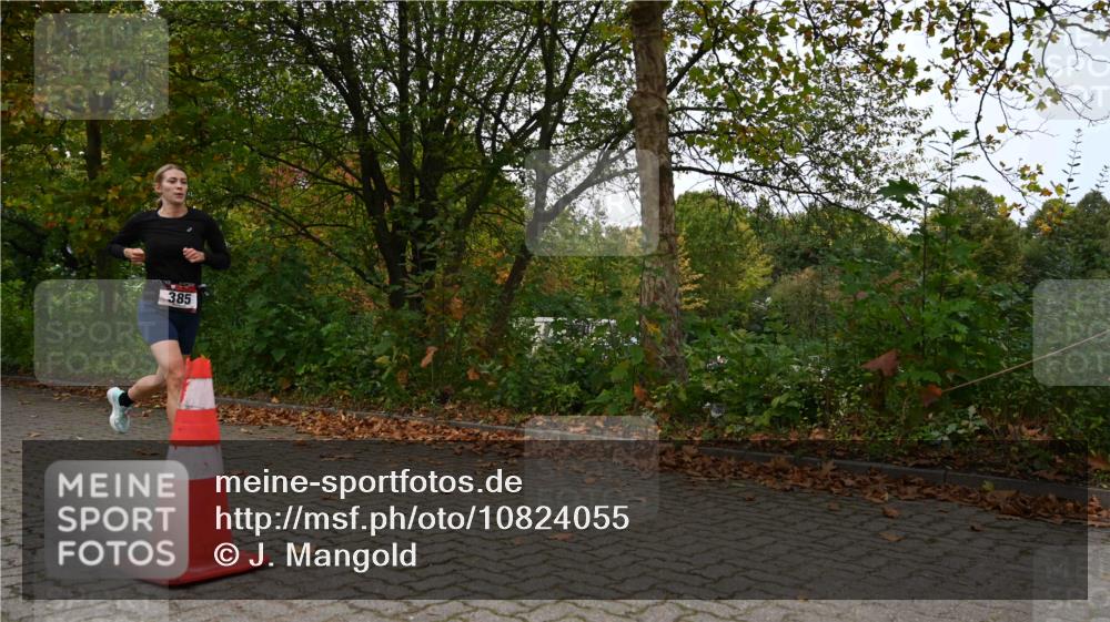 11.10.2026 - Bramfelder Halbmarathon 2026 J. Mangold http://msf.ph/oto/10824055 11.10.2026 10:39:24 Laufen 385 meine-sportfotos.de