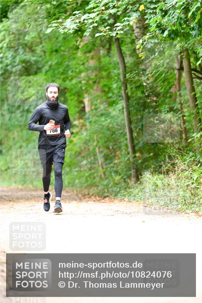 11.10.2026 - Bramfelder Halbmarathon 2026 Dr. Thomas Lammeyer http://msf.ph/oto/10824076 11.10.2026 10:41:15 Laufen 99 meine-sportfotos.de