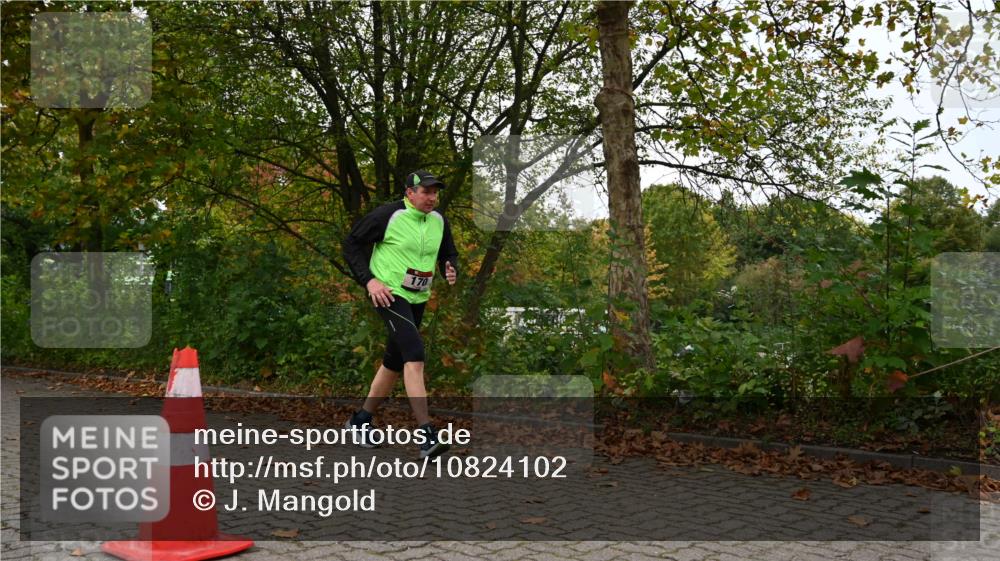 11.10.2026 - Bramfelder Halbmarathon 2026 J. Mangold http://msf.ph/oto/10824102 11.10.2026 10:40:15 Laufen 12, 170, 796 meine-sportfotos.de