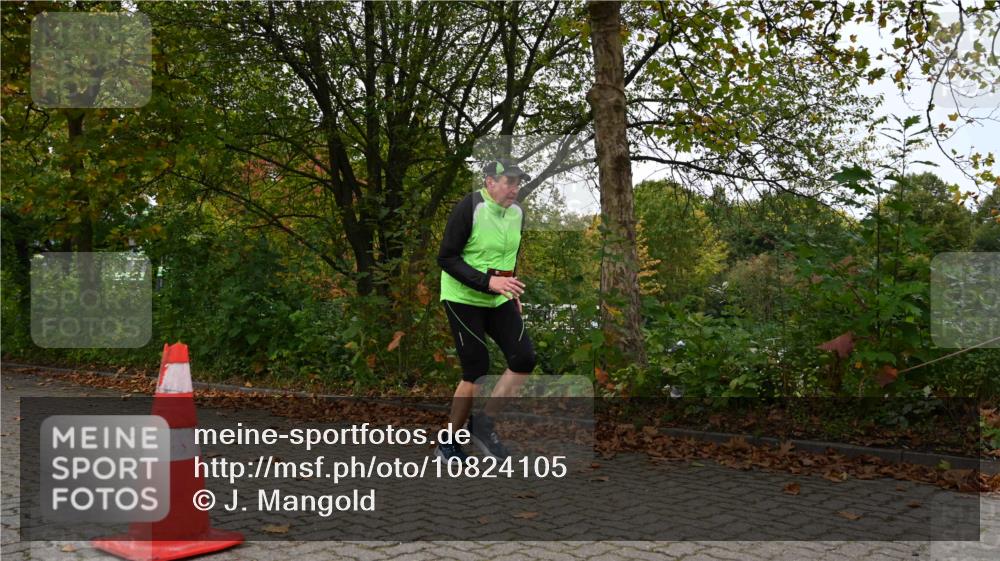 11.10.2026 - Bramfelder Halbmarathon 2026 J. Mangold http://msf.ph/oto/10824105 11.10.2026 10:40:16 Laufen 12, 154, 170, 796 meine-sportfotos.de