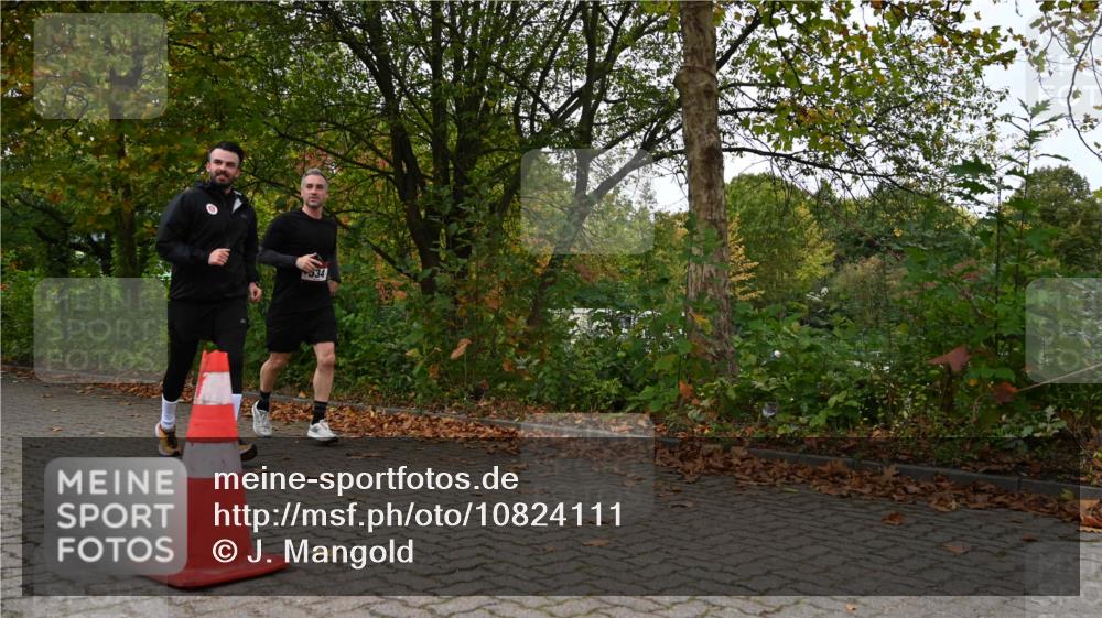 11.10.2026 - Bramfelder Halbmarathon 2026 J. Mangold http://msf.ph/oto/10824111 11.10.2026 10:40:31 Laufen 534, 649 meine-sportfotos.de