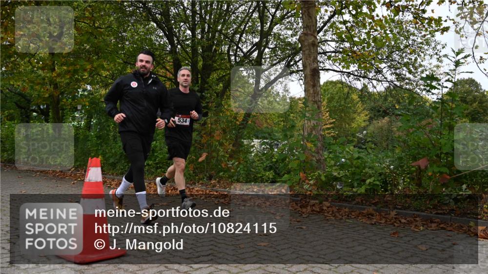 11.10.2026 - Bramfelder Halbmarathon 2026 J. Mangold http://msf.ph/oto/10824115 11.10.2026 10:40:31 Laufen 534, 649 meine-sportfotos.de