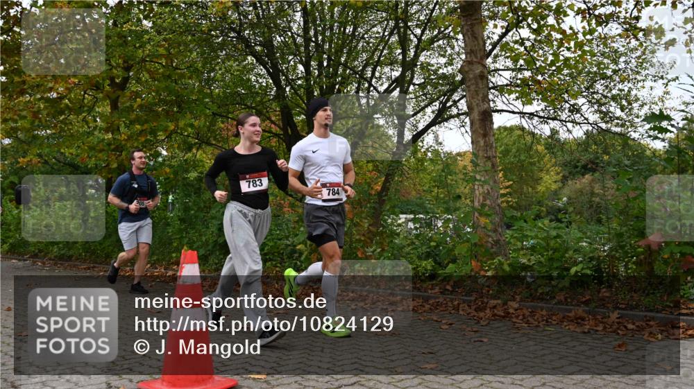 11.10.2026 - Bramfelder Halbmarathon 2026 J. Mangold http://msf.ph/oto/10824129 11.10.2026 10:40:55 Laufen 205, 293, 783, 784 meine-sportfotos.de