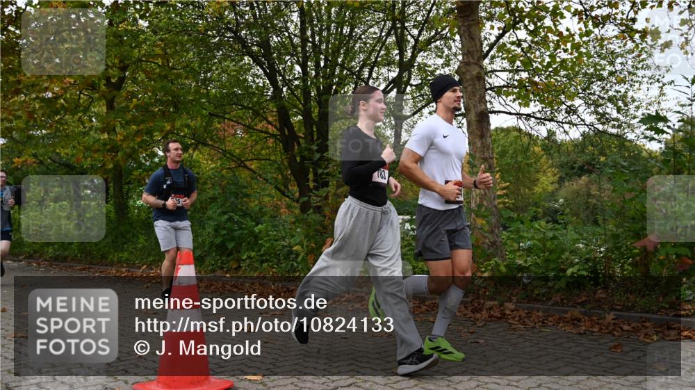 11.10.2026 - Bramfelder Halbmarathon 2026 J. Mangold http://msf.ph/oto/10824133 11.10.2026 10:40:55 Laufen 205, 293, 783, 784 meine-sportfotos.de