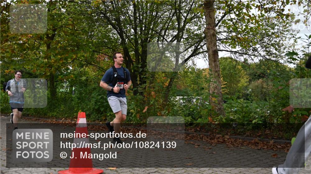 11.10.2026 - Bramfelder Halbmarathon 2026 J. Mangold http://msf.ph/oto/10824139 11.10.2026 10:40:56 Laufen 205, 293, 783, 784 meine-sportfotos.de