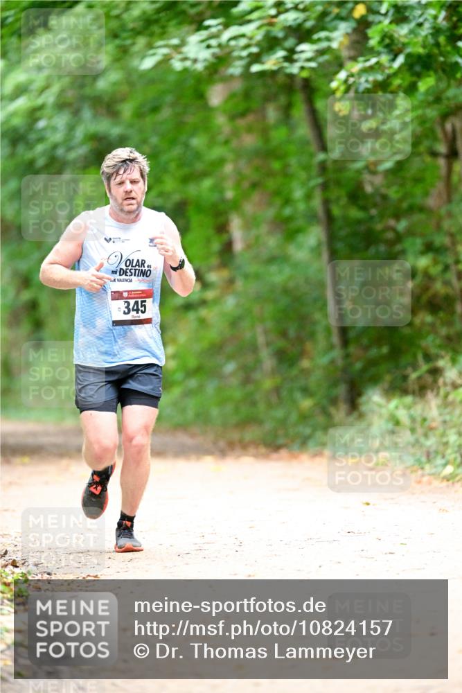 11.10.2026 - Bramfelder Halbmarathon 2026 Dr. Thomas Lammeyer http://msf.ph/oto/10824157 11.10.2026 10:41:30 Laufen 345 meine-sportfotos.de