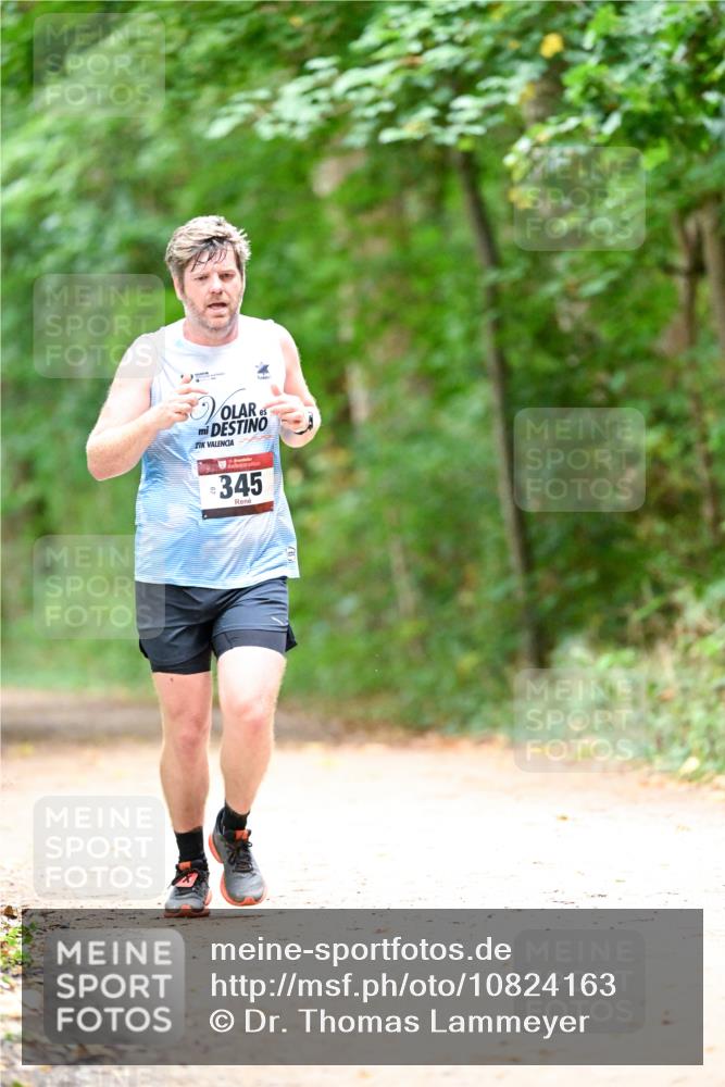11.10.2026 - Bramfelder Halbmarathon 2026 Dr. Thomas Lammeyer http://msf.ph/oto/10824163 11.10.2026 10:41:31 Laufen 21, 345 meine-sportfotos.de