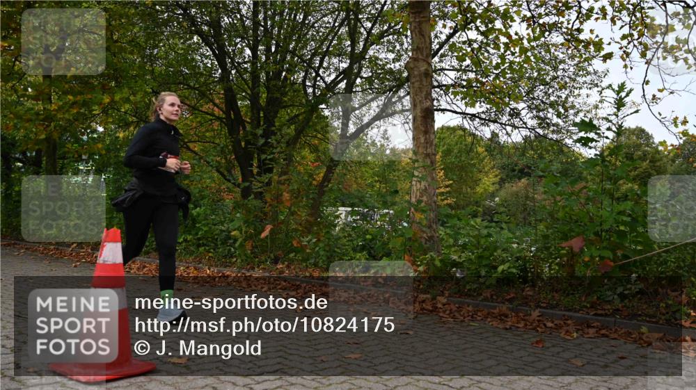 11.10.2026 - Bramfelder Halbmarathon 2026 J. Mangold http://msf.ph/oto/10824175 11.10.2026 10:41:13 Laufen 361, 382, 465 meine-sportfotos.de