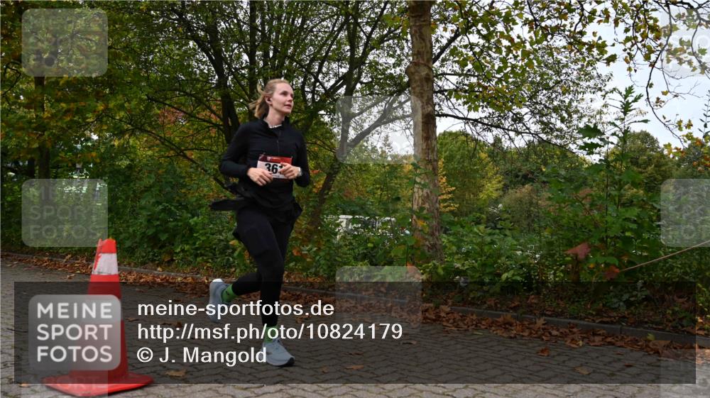 11.10.2026 - Bramfelder Halbmarathon 2026 J. Mangold http://msf.ph/oto/10824179 11.10.2026 10:41:14 Laufen 361, 382, 465 meine-sportfotos.de