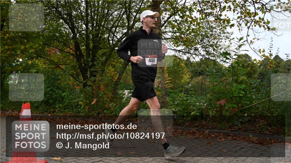11.10.2026 - Bramfelder Halbmarathon 2026 J. Mangold http://msf.ph/oto/10824197 11.10.2026 10:41:17 Laufen 361, 382, 457, 465 meine-sportfotos.de