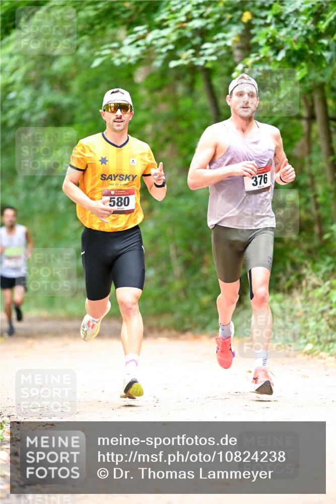 11.10.2026 - Bramfelder Halbmarathon 2026 Dr. Thomas Lammeyer http://msf.ph/oto/10824238 11.10.2026 10:41:48 Laufen 580, 376 meine-sportfotos.de