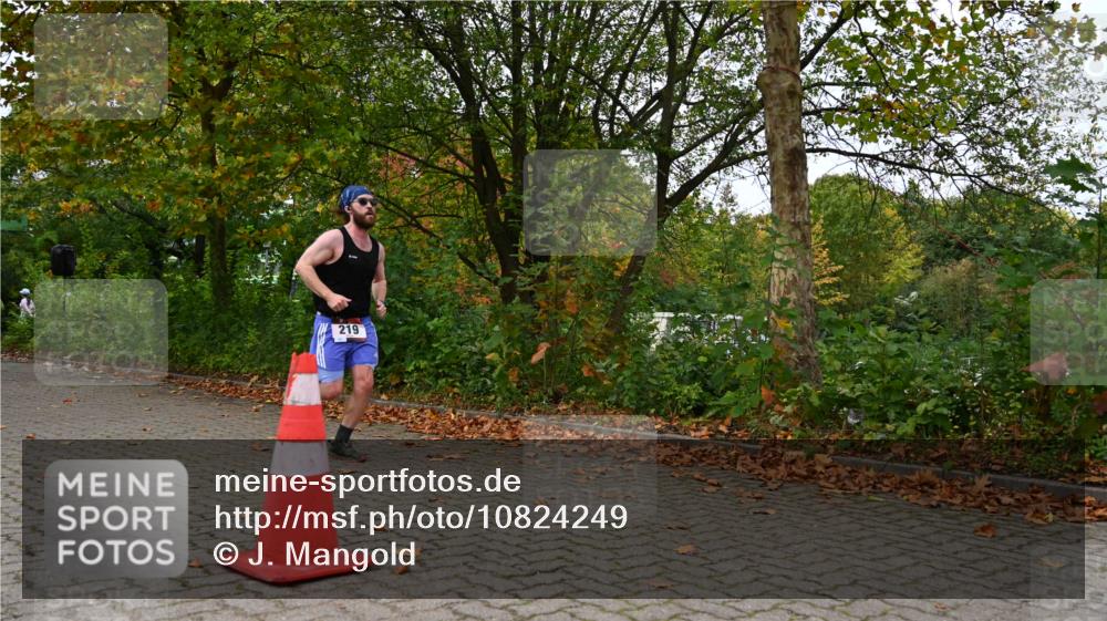 11.10.2026 - Bramfelder Halbmarathon 2026 J. Mangold http://msf.ph/oto/10824249 11.10.2026 10:42:18 Laufen 219 meine-sportfotos.de
