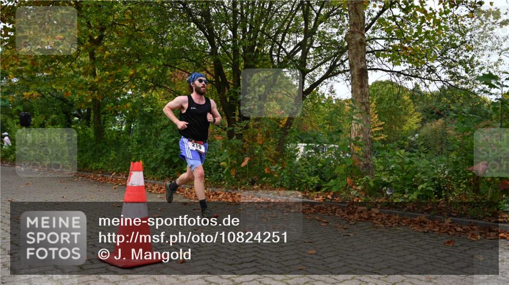 11.10.2026 - Bramfelder Halbmarathon 2026 J. Mangold http://msf.ph/oto/10824251 11.10.2026 10:42:18 Laufen 219 meine-sportfotos.de