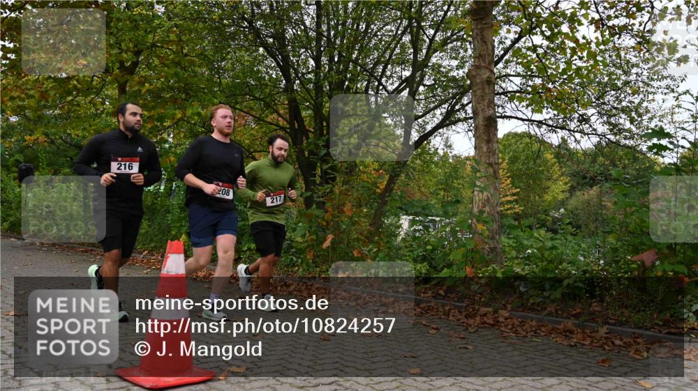11.10.2026 - Bramfelder Halbmarathon 2026 J. Mangold http://msf.ph/oto/10824257 11.10.2026 10:42:26 Laufen 208, 216, 217, 531 meine-sportfotos.de