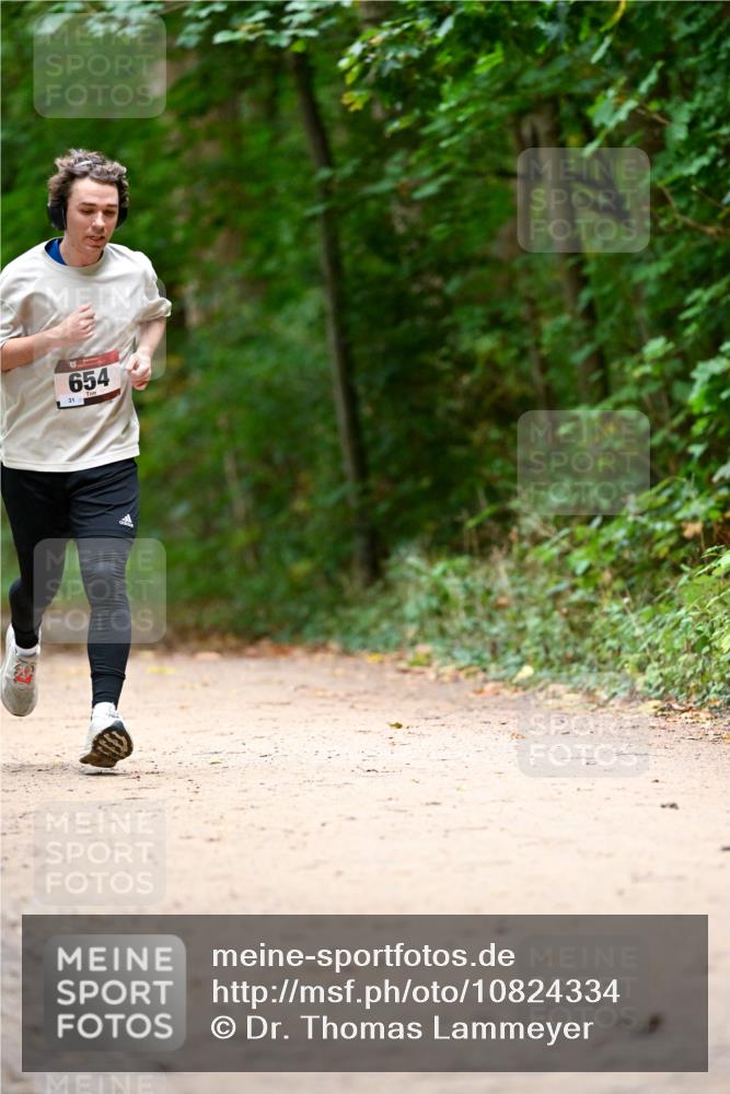 11.10.2026 - Bramfelder Halbmarathon 2026 Dr. Thomas Lammeyer http://msf.ph/oto/10824334 11.10.2026 10:42:19 Laufen 654 meine-sportfotos.de