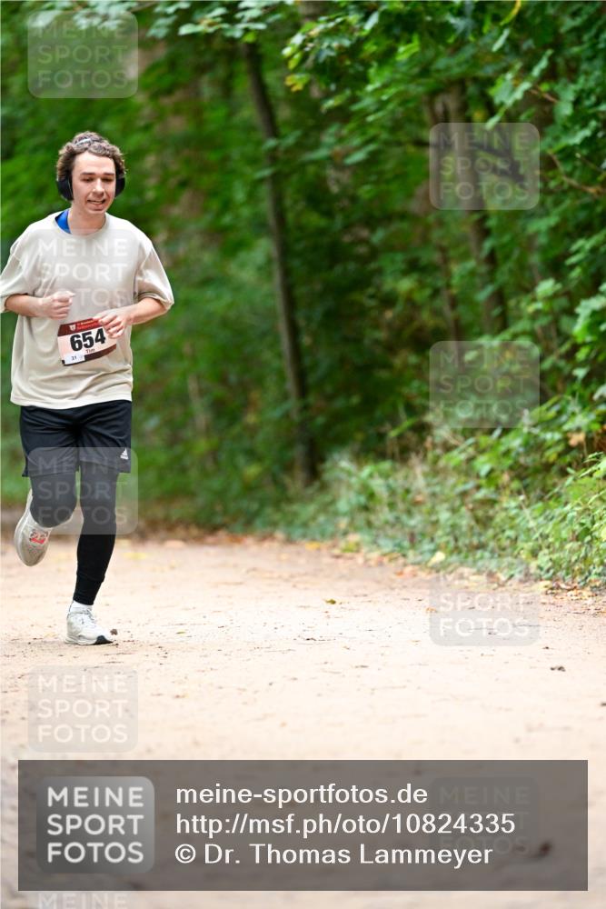 11.10.2026 - Bramfelder Halbmarathon 2026 Dr. Thomas Lammeyer http://msf.ph/oto/10824335 11.10.2026 10:42:19 Laufen 31, 654 meine-sportfotos.de