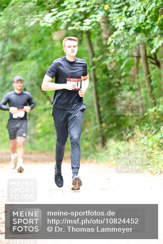 11.10.2026 - Bramfelder Halbmarathon 2026 Dr. Thomas Lammeyer http://msf.ph/oto/10824452 11.10.2026 10:42:59 Laufen  meine-sportfotos.de