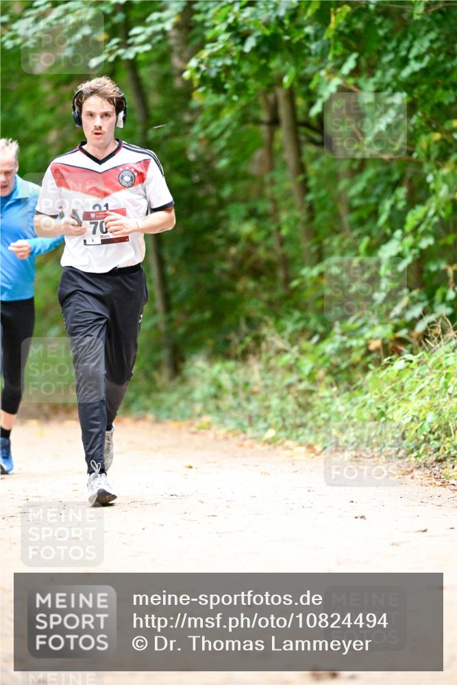 11.10.2026 - Bramfelder Halbmarathon 2026 Dr. Thomas Lammeyer http://msf.ph/oto/10824494 11.10.2026 10:43:13 Laufen 01, 70, 6 meine-sportfotos.de