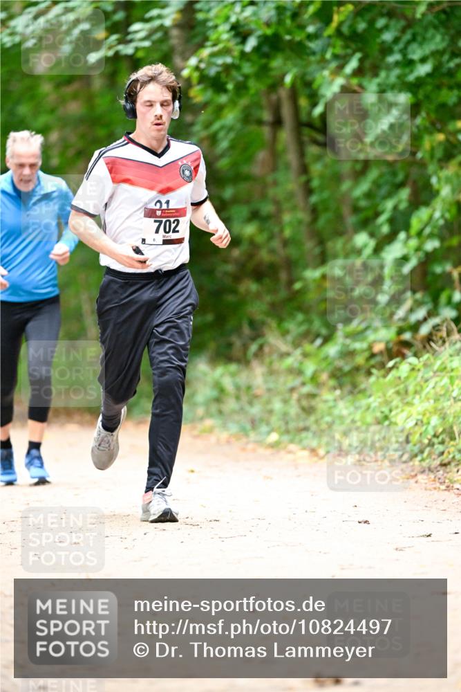 11.10.2026 - Bramfelder Halbmarathon 2026 Dr. Thomas Lammeyer http://msf.ph/oto/10824497 11.10.2026 10:43:14 Laufen 21, 702 meine-sportfotos.de